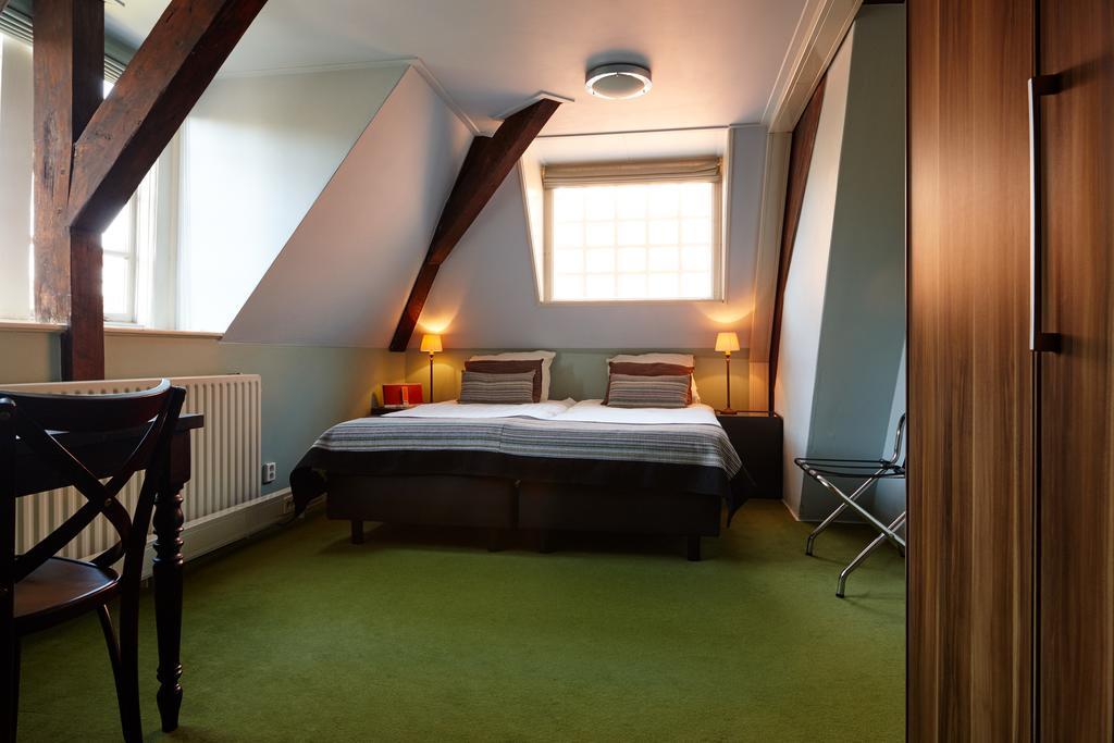 Hotel Aan De Dam มิดเดิลบวร์ก ภายนอก รูปภาพ